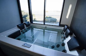 Duplex (C: Black) | Jetted tub - Seon Jae 465 (Incheon)