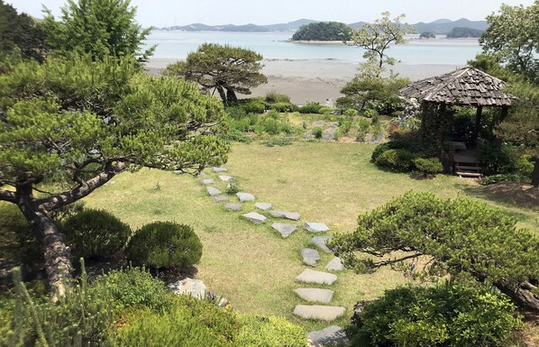 Garden - Seon Jae 465 (Incheon)