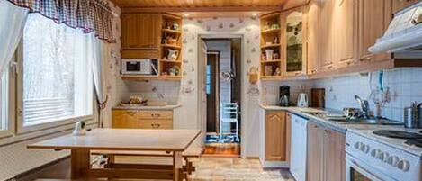 Réfrigérateur, micro-ondes, lave-vaisselle