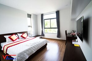 8 makuuhuonetta, tallelokero huoneessa, silitysrauta/-lauta, Wi-Fi