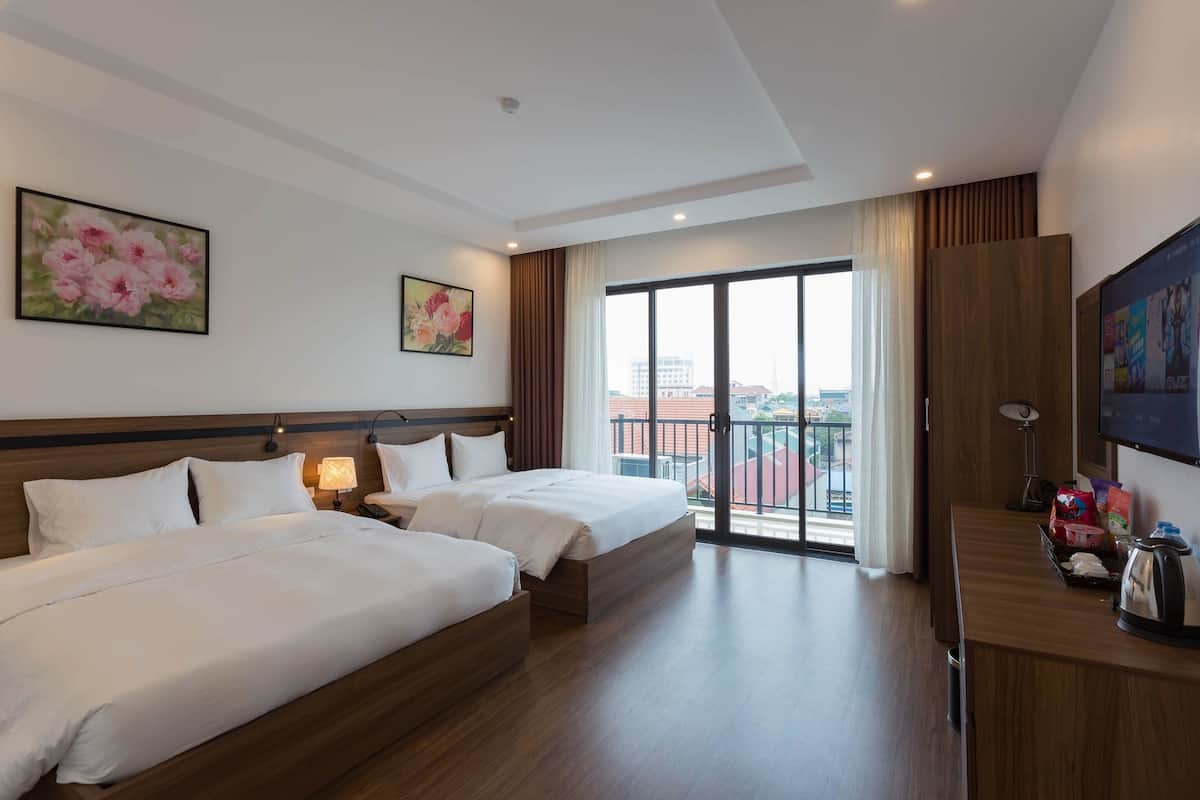 Deluxe Quadruple Room, Balcony, City View