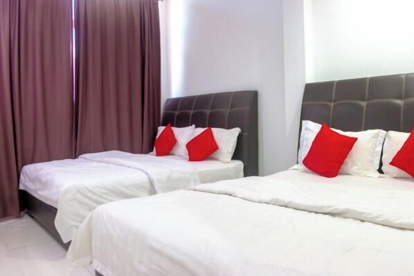 Desk, free WiFi - Malawati Ria Hotel (Kuala Selangor)