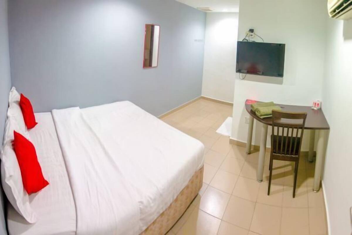 書桌、免費 Wi-Fi