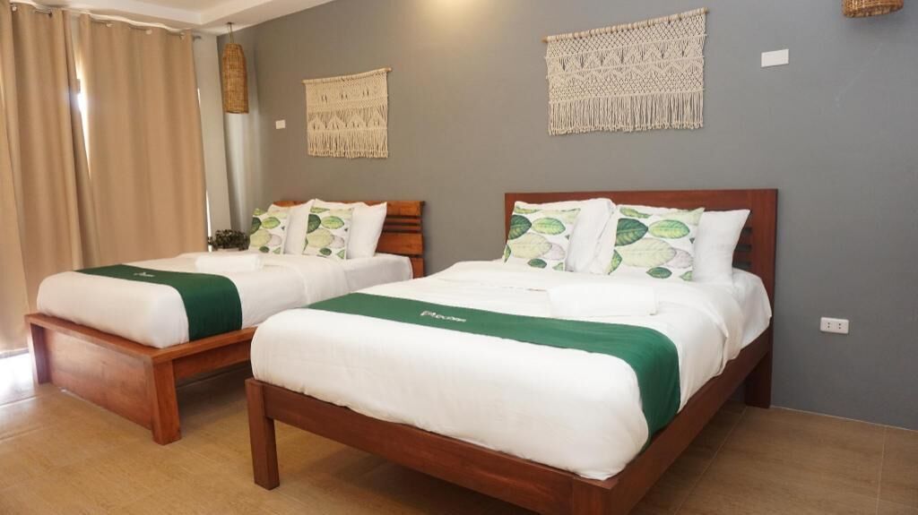 Bàn, giường gấp/giường phụ (phụ phí), bộ trải giường 