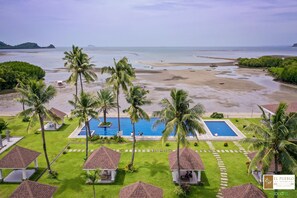 Aerial view - El Pueblo De Hermano by Cocotel (Lian)
