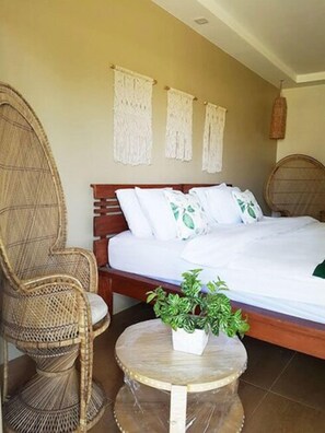 Quarto luxo, 1 cama King | Escrivaninha, camas extras/dobráveis (sobretaxa), roupa de cama