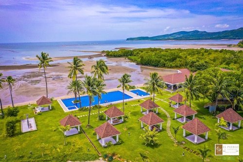 El Pueblo De Hermano by Cocotel