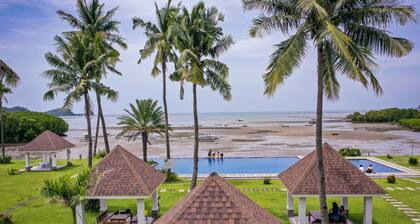 El Pueblo De Hermano by Cocotel