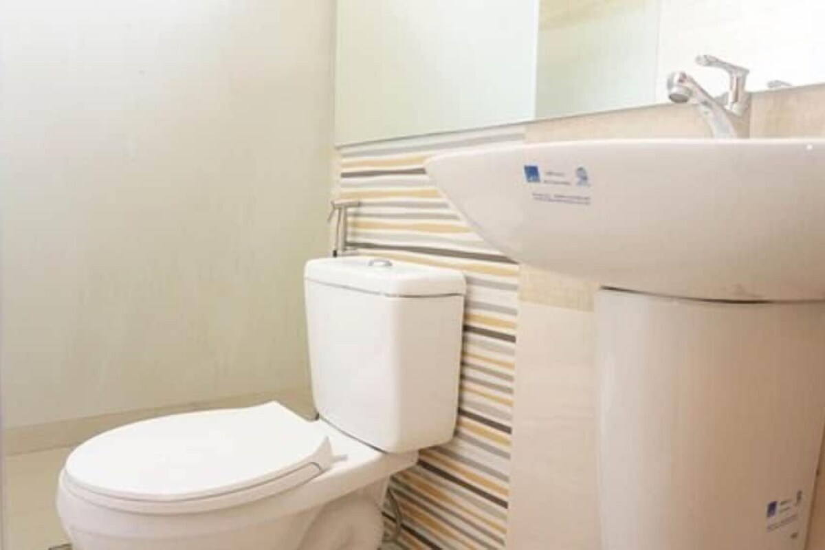 Baño | Regadera, amenidades de baño gratuitas, toallas, jabón 