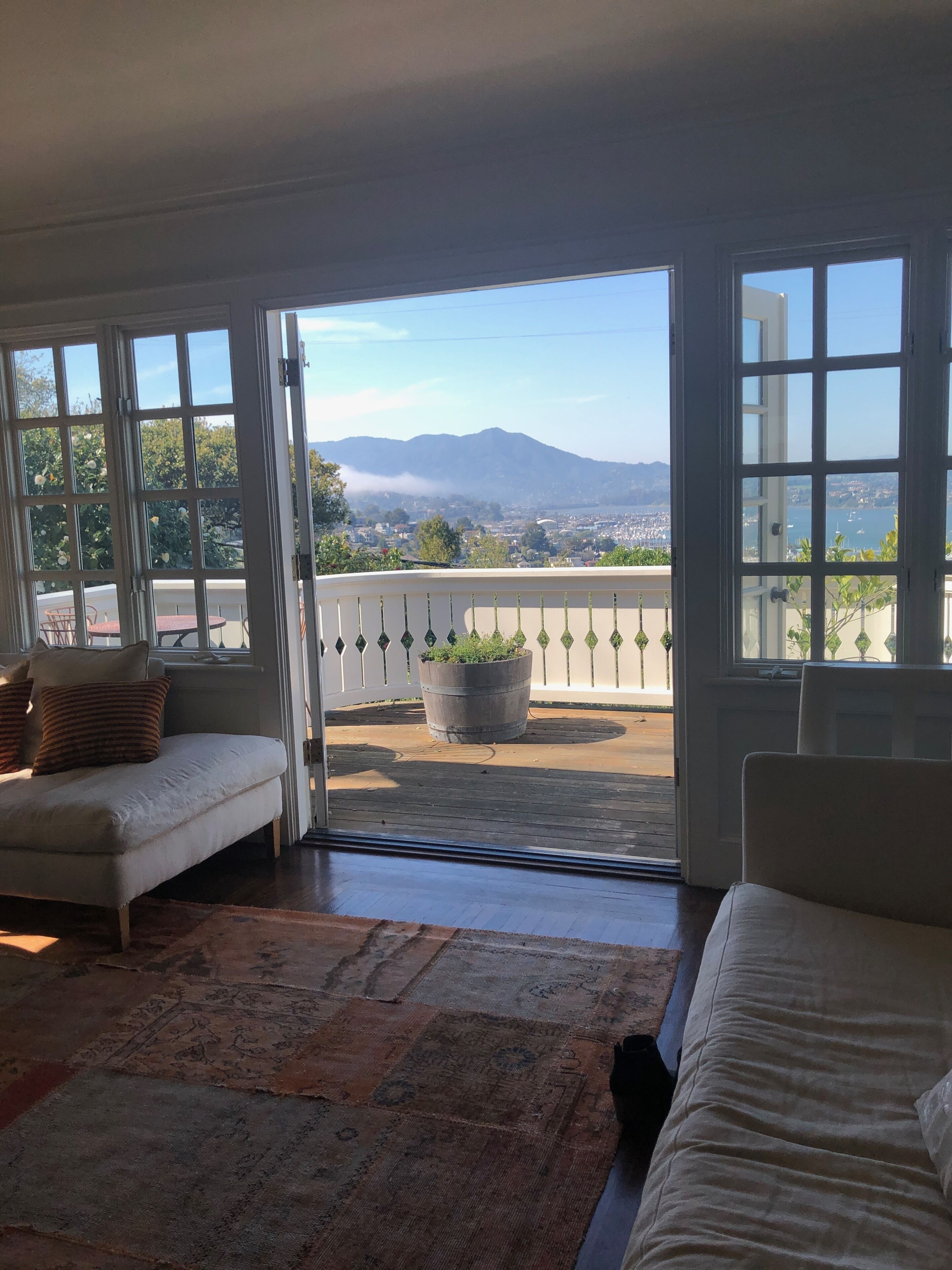 Unbeatable location in the Bay area with expansive , beautiful, panoramic views.