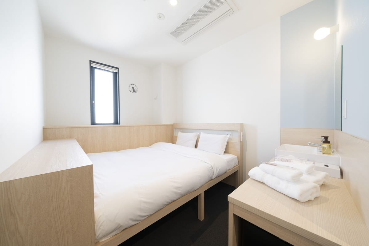 1 bedroom, free WiFi, bed sheets