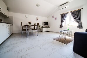 Interior - Holiday apartment in a secluded location (Golovik)