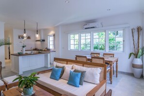 Suite, 2 Bedrooms, Kitchen | Private kitchen | Full-size fridge, dishwasher, cleaning supplies, paper towels