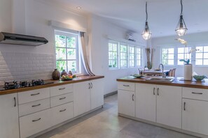 客房, 1 间卧室, 厨房 | 私人厨房 | 大冰箱、洗碗机、清洁用品、纸巾