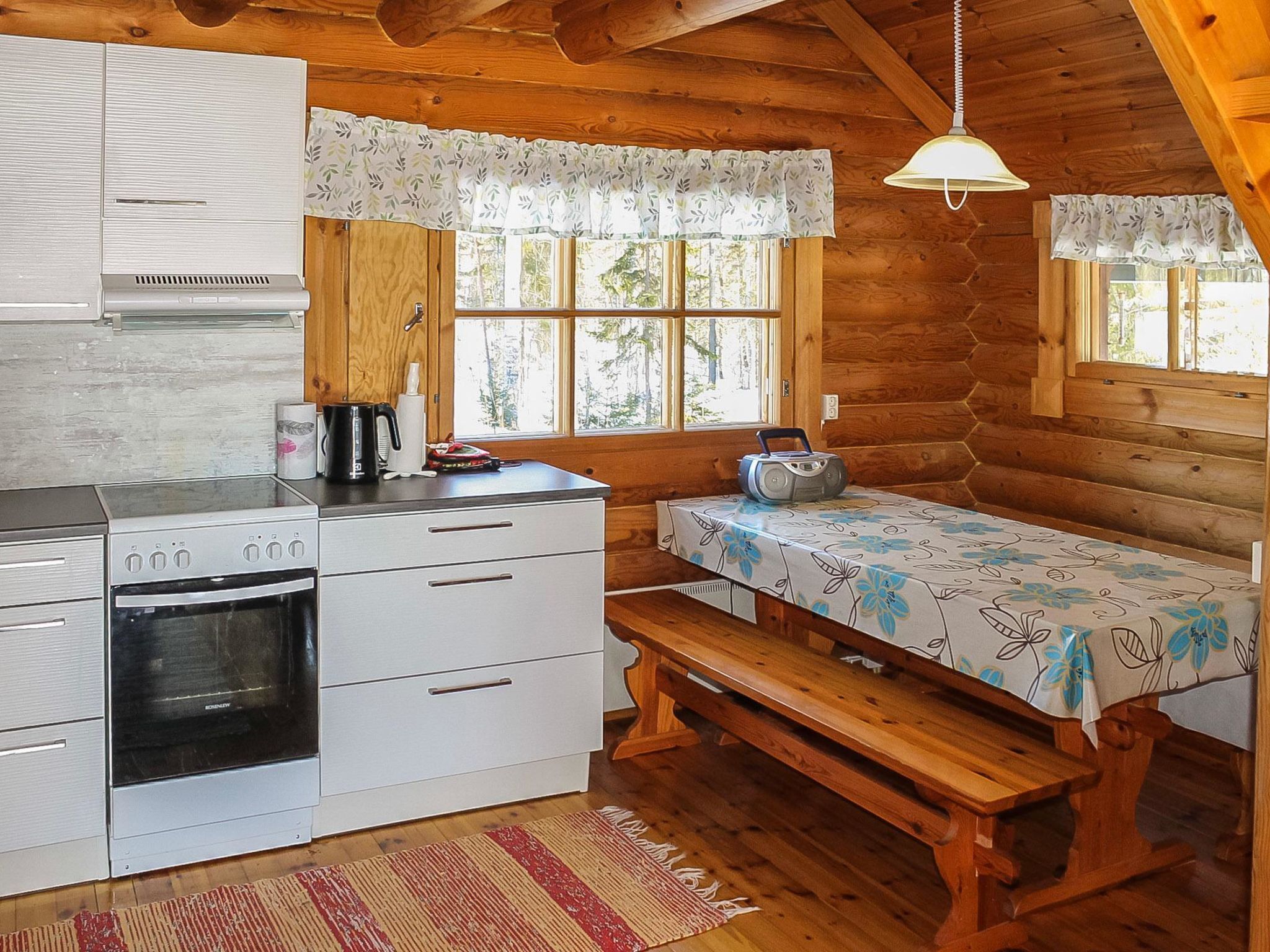 Fridge, microwave, dishwasher, cookware/dishes/utensils