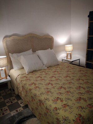 3 bedrooms, iron/ironing board, WiFi