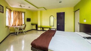 Room - Iroomz Bilwa Residency (Hospet)