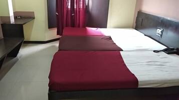 In-room safe, free WiFi