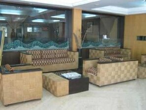 Reception - Iroomz Bilwa Residency (Hospet)