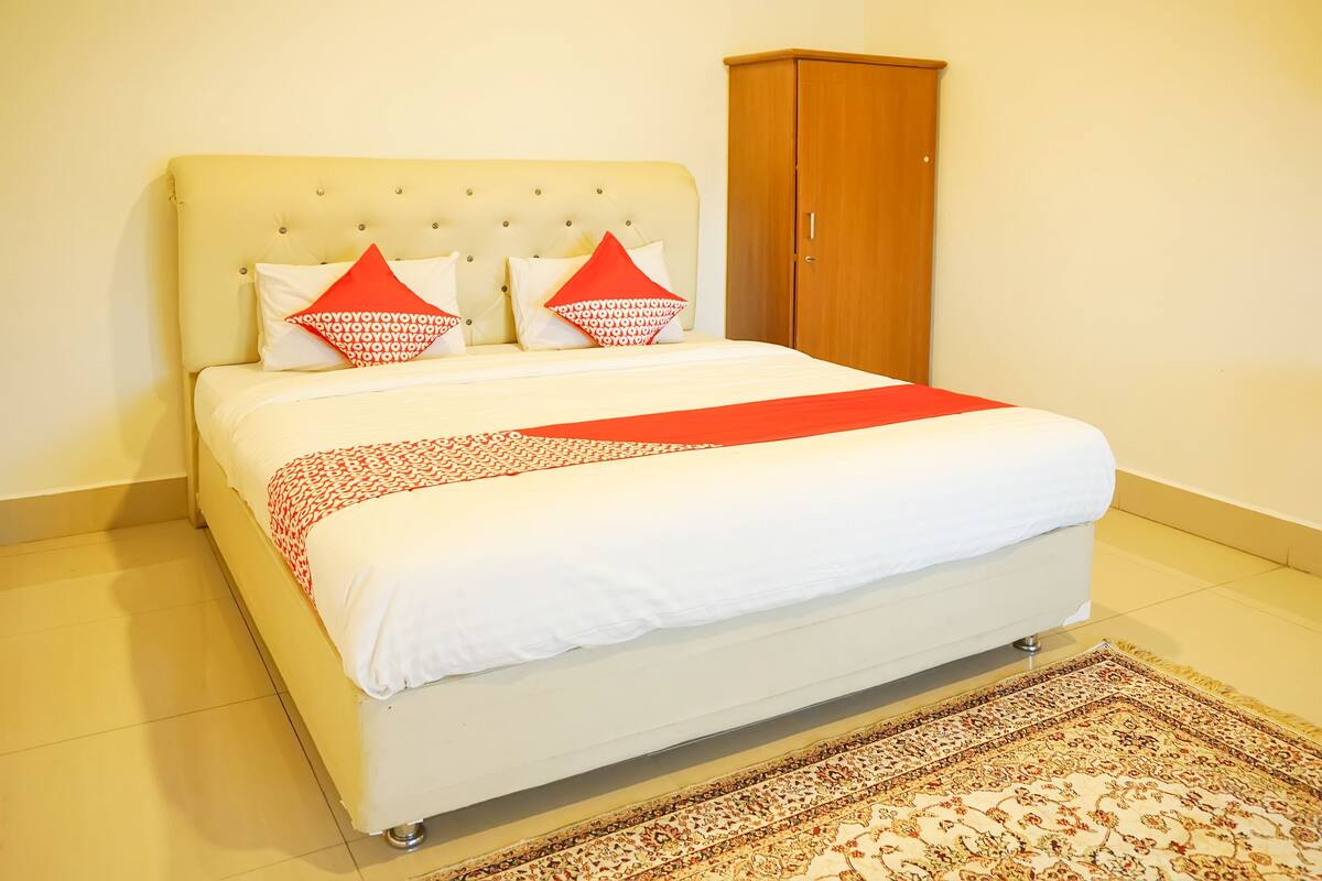 Chambre Deluxe double, 1 lit double | Bureau, accès au Wi-Fi (inclus), literie fournie