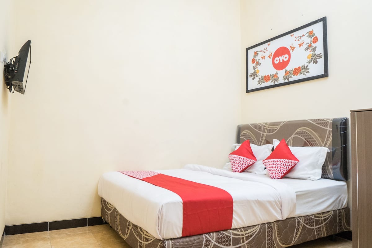 Doppia Standard, 1 letto matrimoniale | Una scrivania, Wi-Fi gratuito, lenzuola