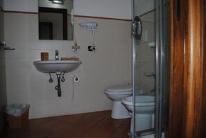 Regadera, regadera tipo lluvia, amenidades de baño gratuitas, bidet