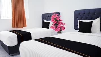 Desk, free WiFi, bed sheets