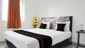 Dobbeltrom – deluxe, 1 dobbeltseng | Skrivebord, wi-fi (inkludert) og sengetøy