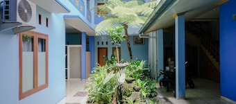 OYO 778 Guest House Amalia Malang