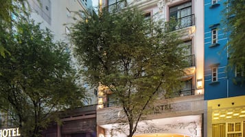 Bagian depan properti