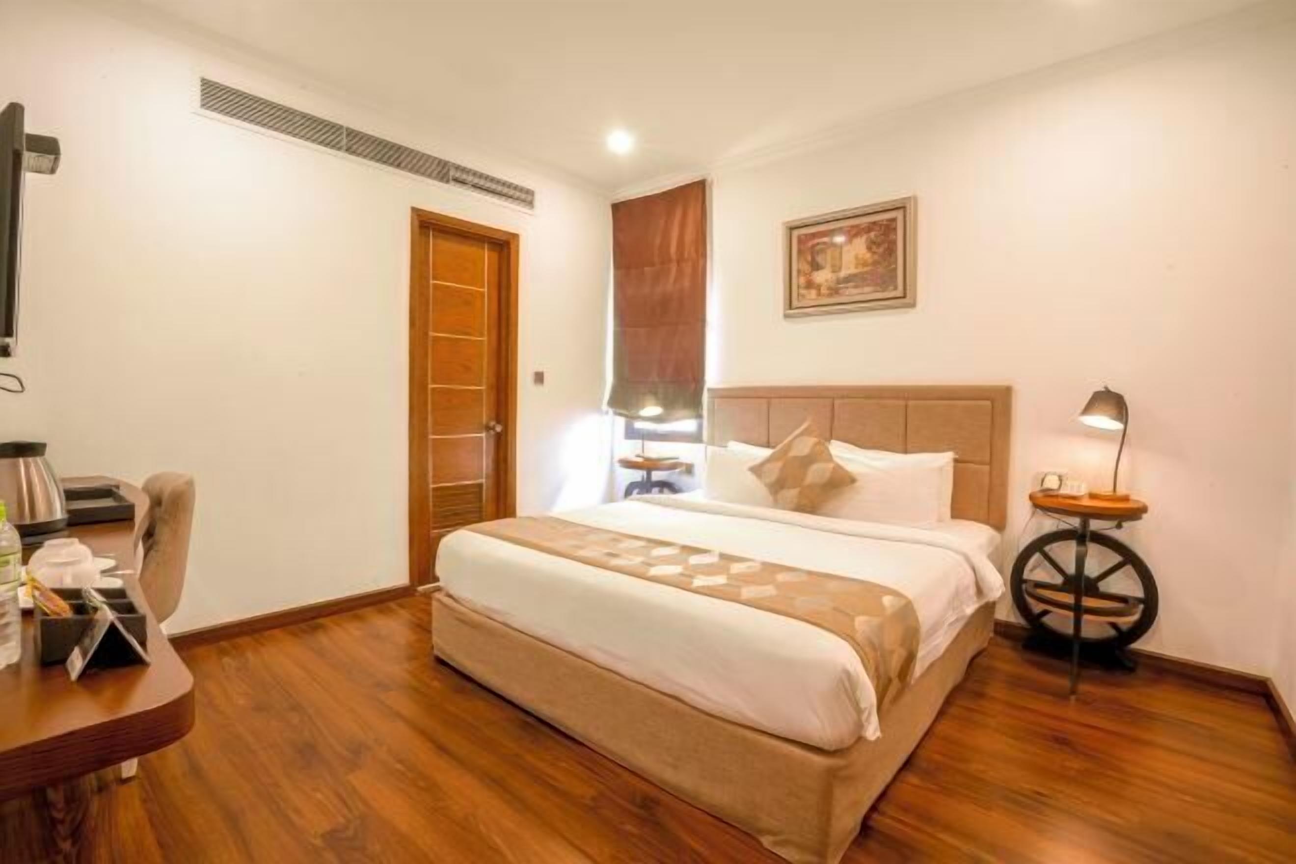 มินิบาร์, ตู้นิรภัยในห้องพัก, ผ้าม่านกันแสง, Wi-Fi ฟรี