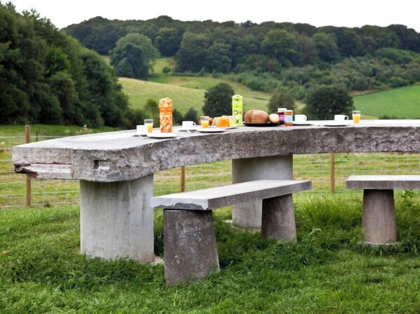 Outdoor dining - Vrijstaande 10 persoons by Interhome (Gulpen)