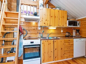 Fridge, microwave, dishwasher, cookware/dishes/utensils