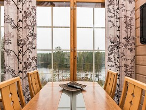 تناول الطعام