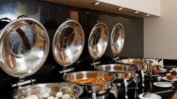 Daily buffet breakfast (INR 450 per person)