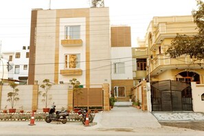 Exterior - Silver Oak @43 (Gurugram)