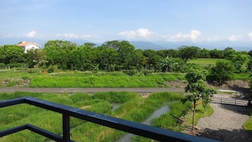 Værelse til 4 personer | Skrivebord, lydisolering, gratis Wi-Fi, sengetøj