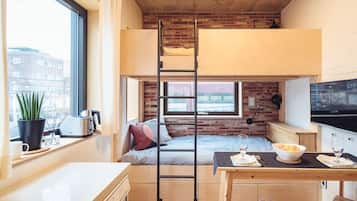2 bedrooms, in-room safe, iron/ironing board, WiFi
