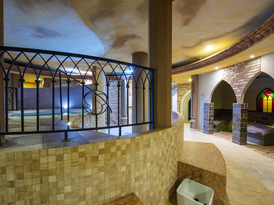 Zwangerschapsmassages, sportmassages, massage- en behandelingsruimtes