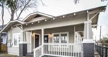 Renovated 2BR Near Downtown SA