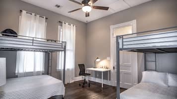 House (2 Bedrooms)