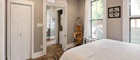 2 Schlafzimmer, Schreibtisch, Bügeleisen/Bügelbrett, kostenloses WLAN