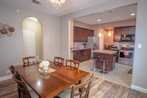 House (3 Bedrooms) | Dining - Large 3br/2ba Family Home W/patio Near Downtown! (San Antonio)