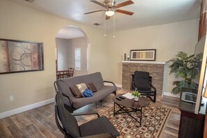 House (3 Bedrooms) | Living area | 50-inch TV with digital channels - Large 3br/2ba Family Home W/patio Near Downtown! (San Antonio)