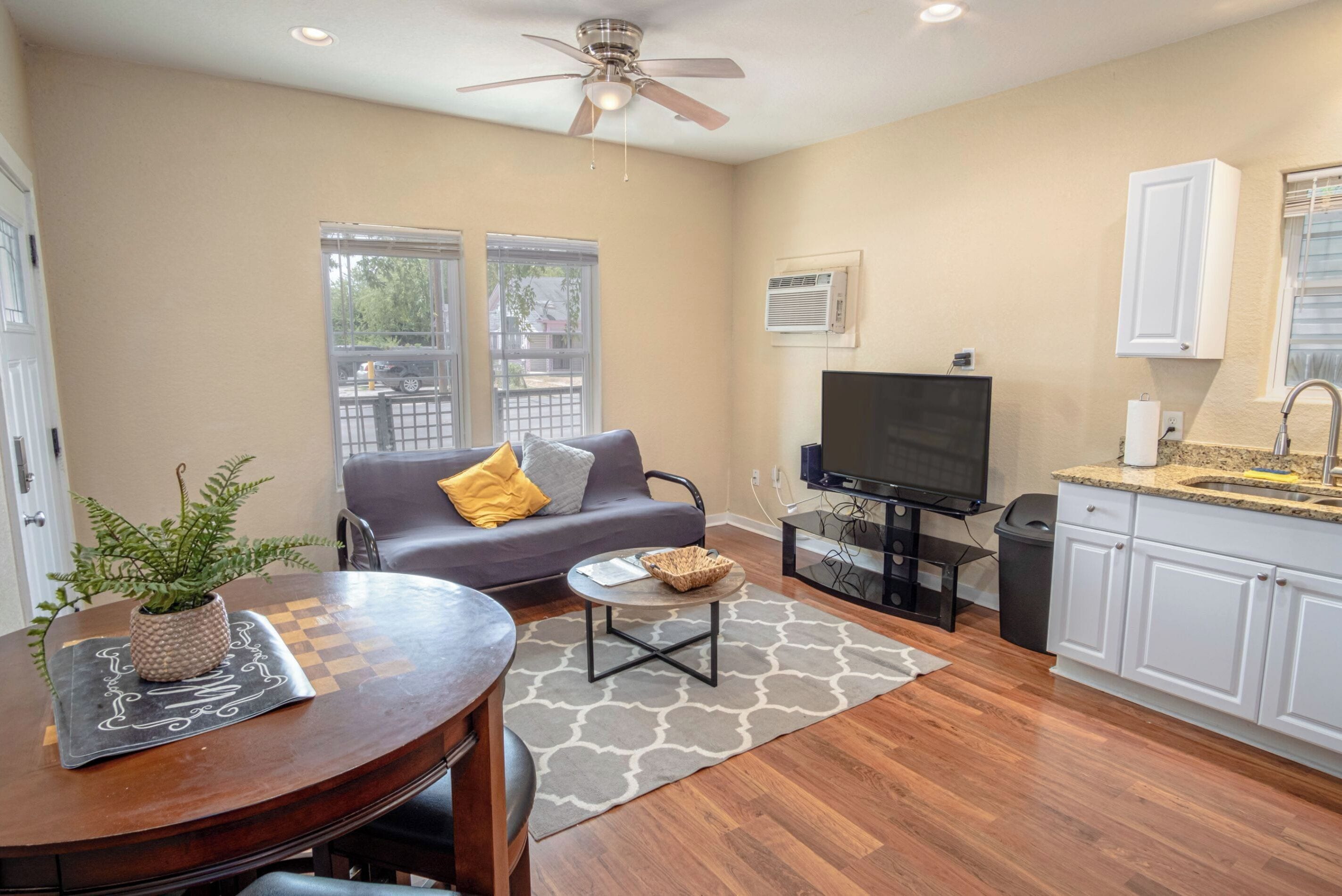 TV 50 polegadas com canais digitais, lareira