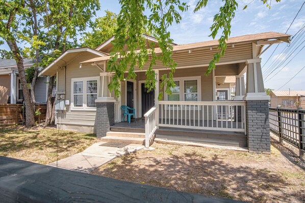 บริเวณภายนอก