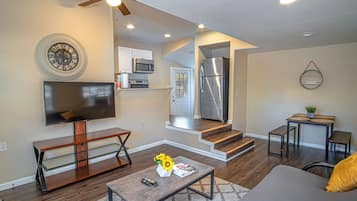 House (1 Bedroom) | Living area