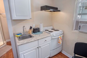 Apartment (1 Bedroom) | Private kitchen