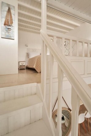 City Apartment, Annex Building | Living area | Flat-screen TV - Mykonos City Maisonette (Mykonos)