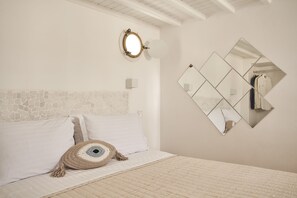 City Apartment, Annex Building | Soundproofing, iron/ironing board, free WiFi, bed sheets - Mykonos City Maisonette (Mykonos)